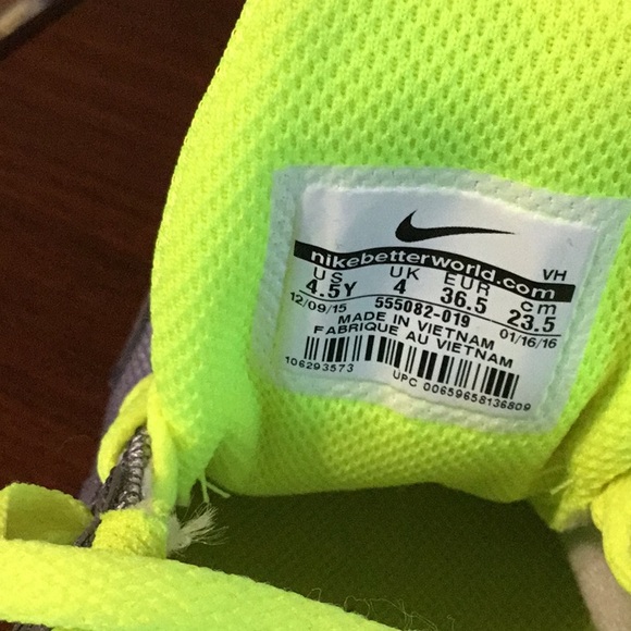 Nike Revolution 2- US Youth 4 1/2 boys size (label shown). - Picture 2 of 6